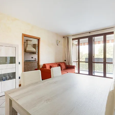Guesthost - With Balcony Nearby M3 Subway Yellow Line